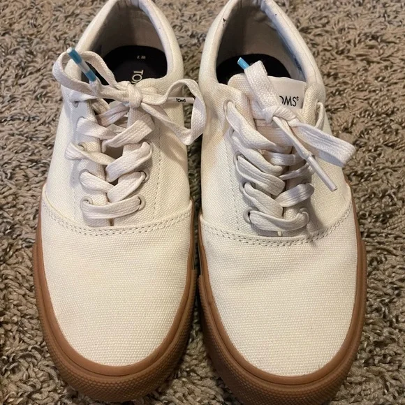 TOMS Lepoard & Cream lace up shoe - Picture 3 of 4
